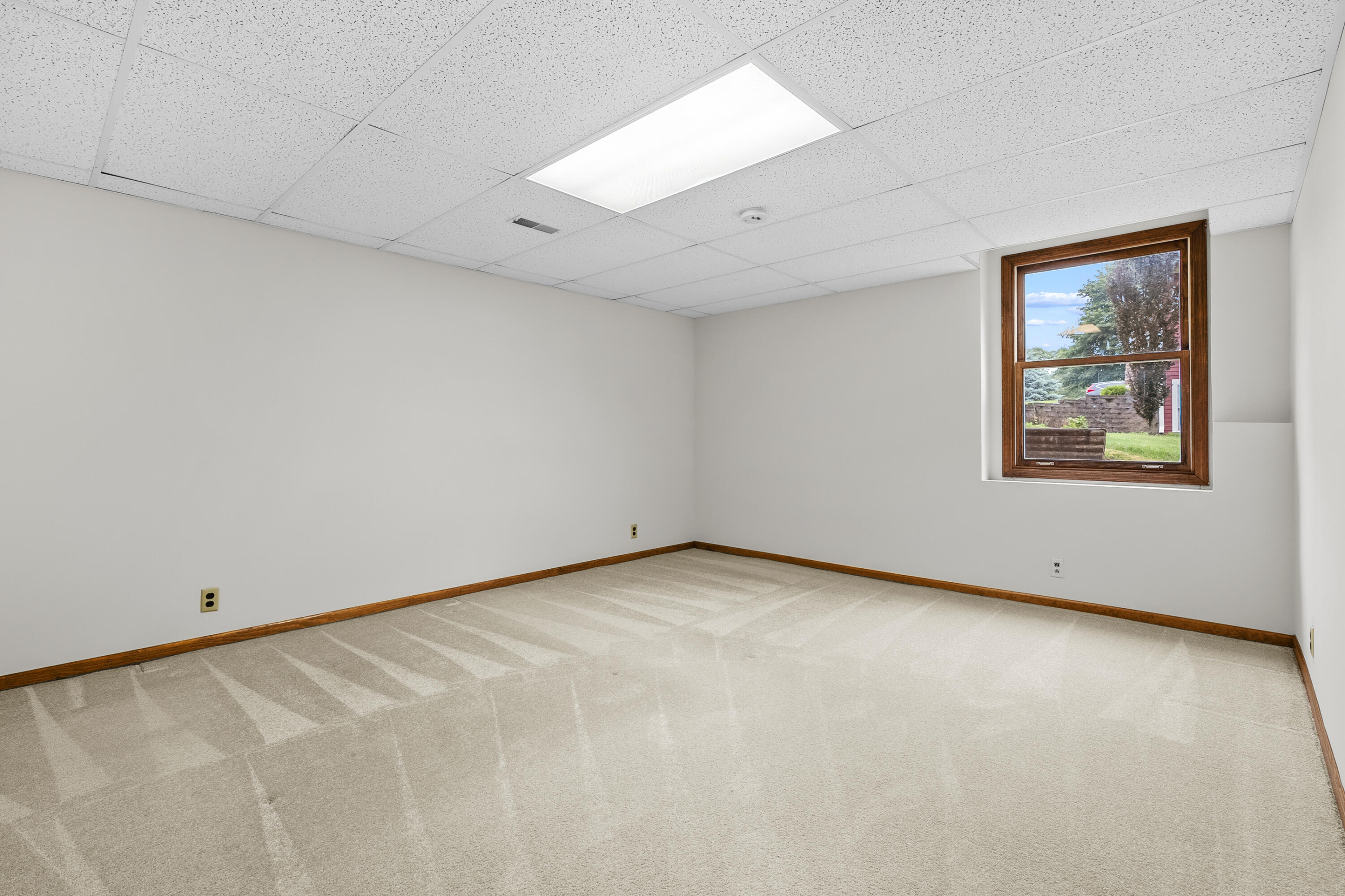 52135 Nancy Lane