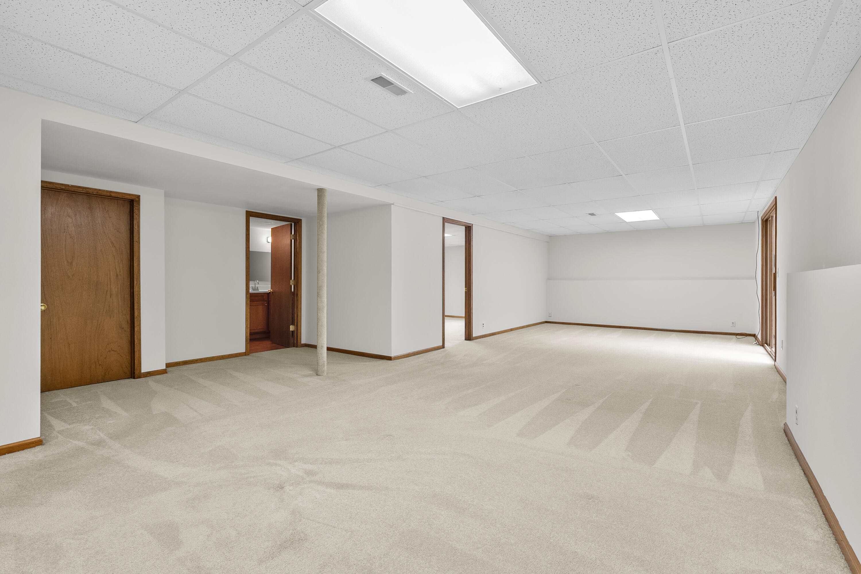 52135 Nancy Lane
