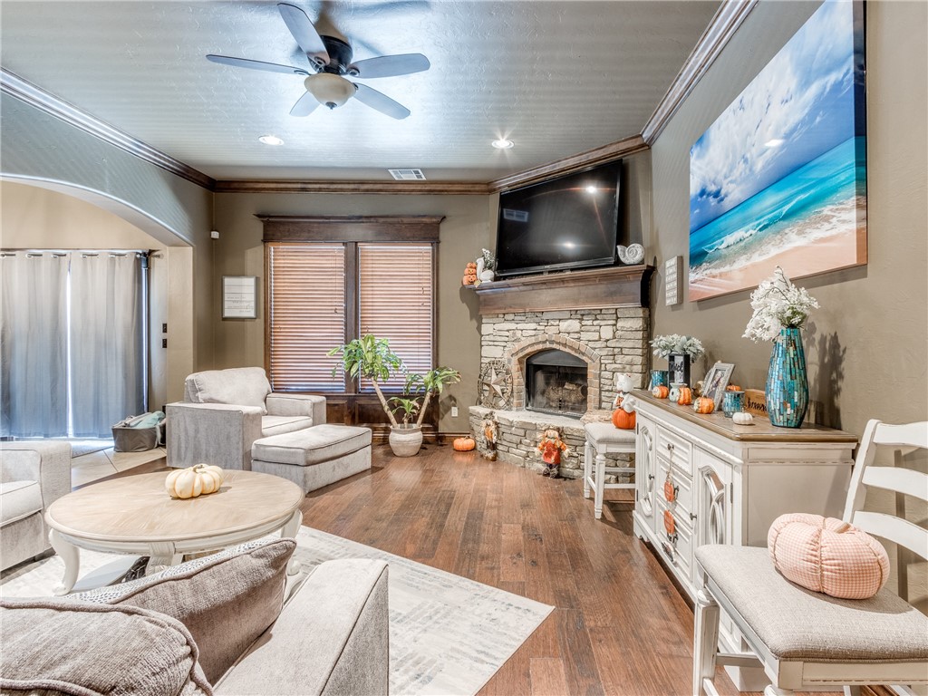 6101 Bent Wood Drive
