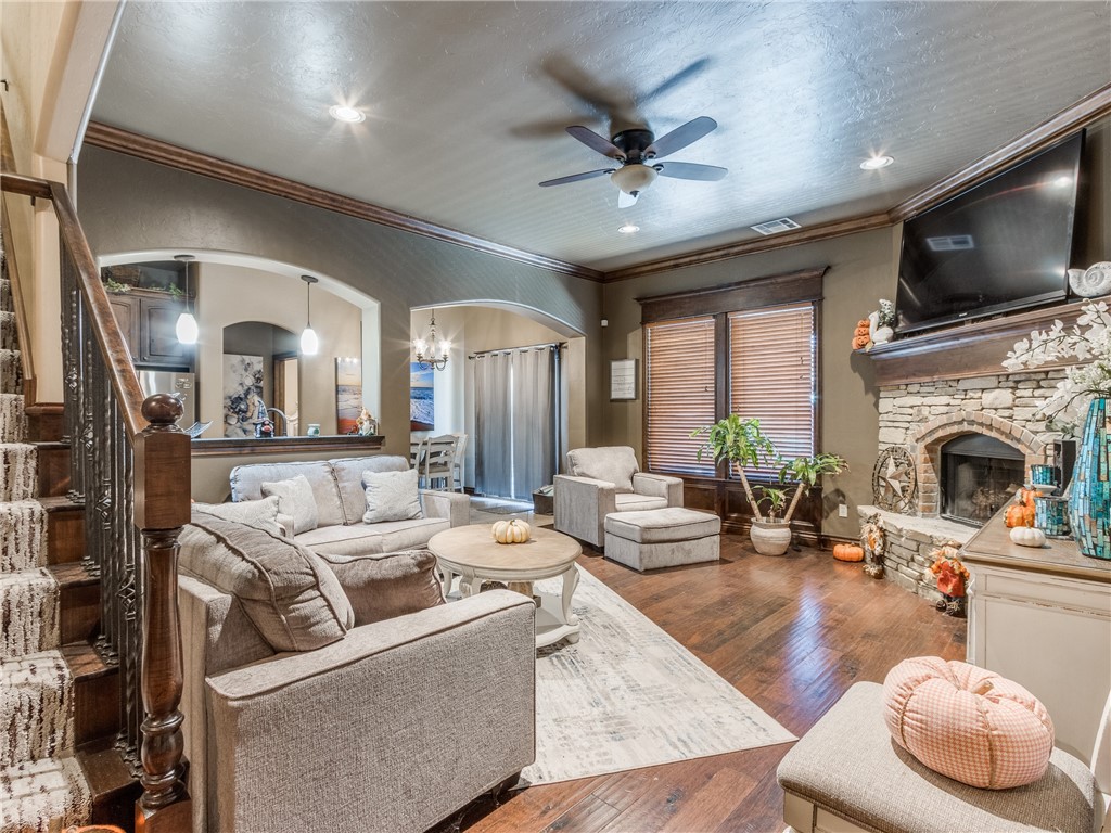 6101 Bent Wood Drive