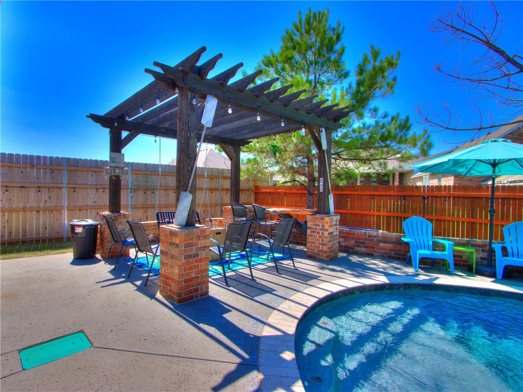 6101 Bent Wood Drive