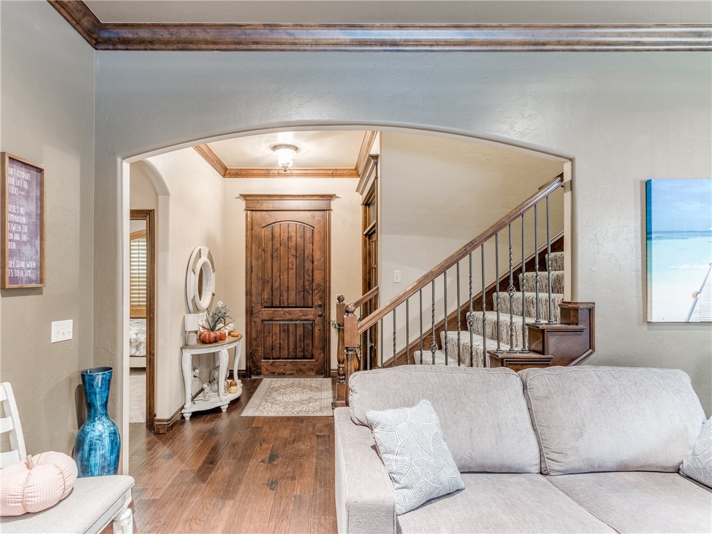 6101 Bent Wood Drive