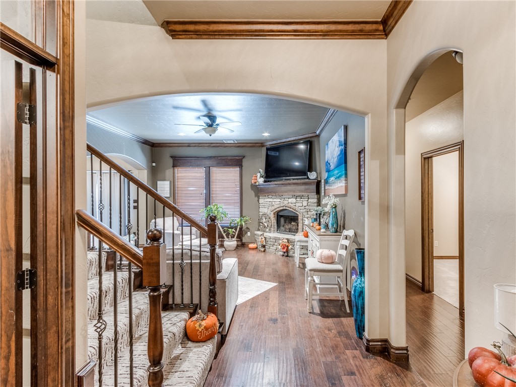 6101 Bent Wood Drive