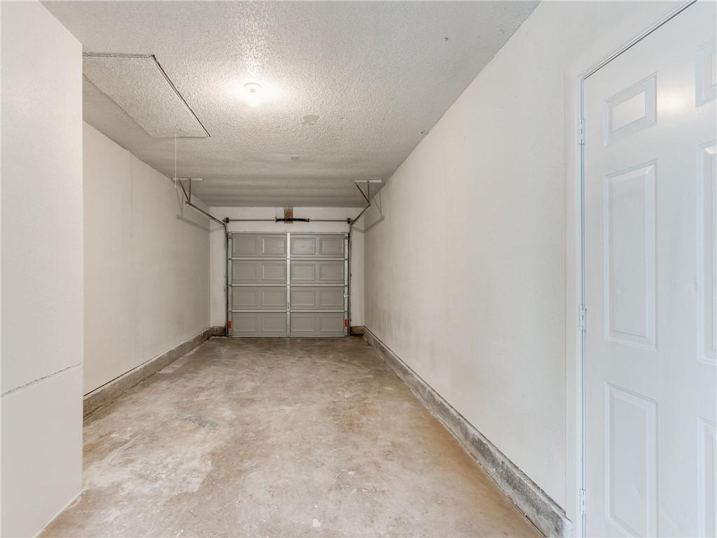 2400 Kings Road