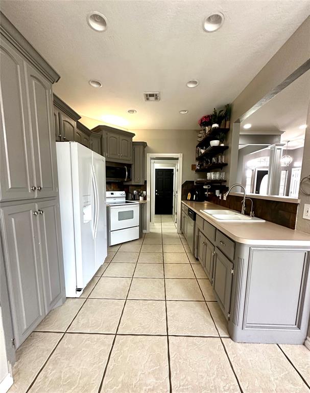 11413 Leslie Beachler Lane
