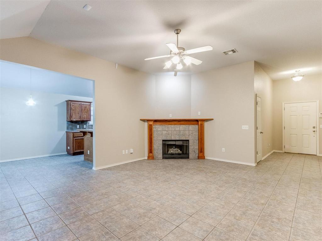 1820 Creekside Drive