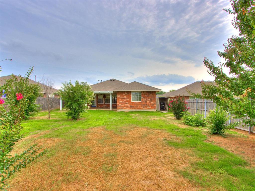 1820 Creekside Drive