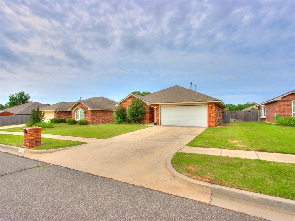 1820 Creekside Drive