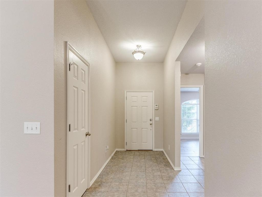 1820 Creekside Drive
