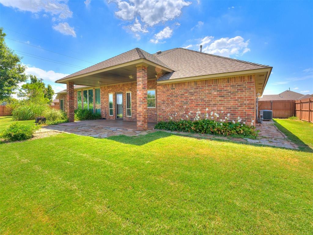 1901 Oak Drive