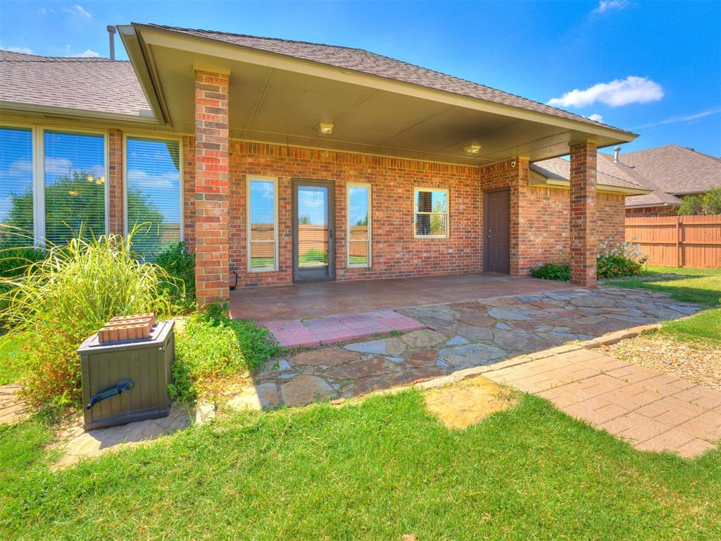 1901 Oak Drive