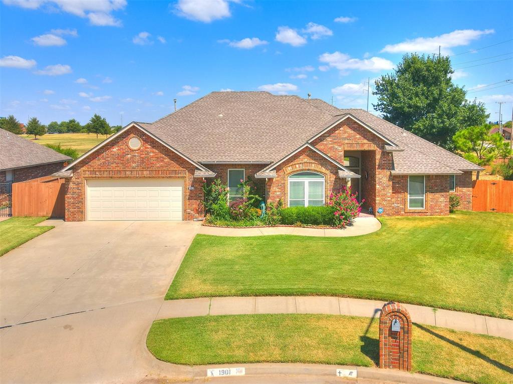 1901 Oak Drive