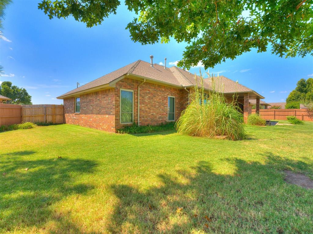 1901 Oak Drive