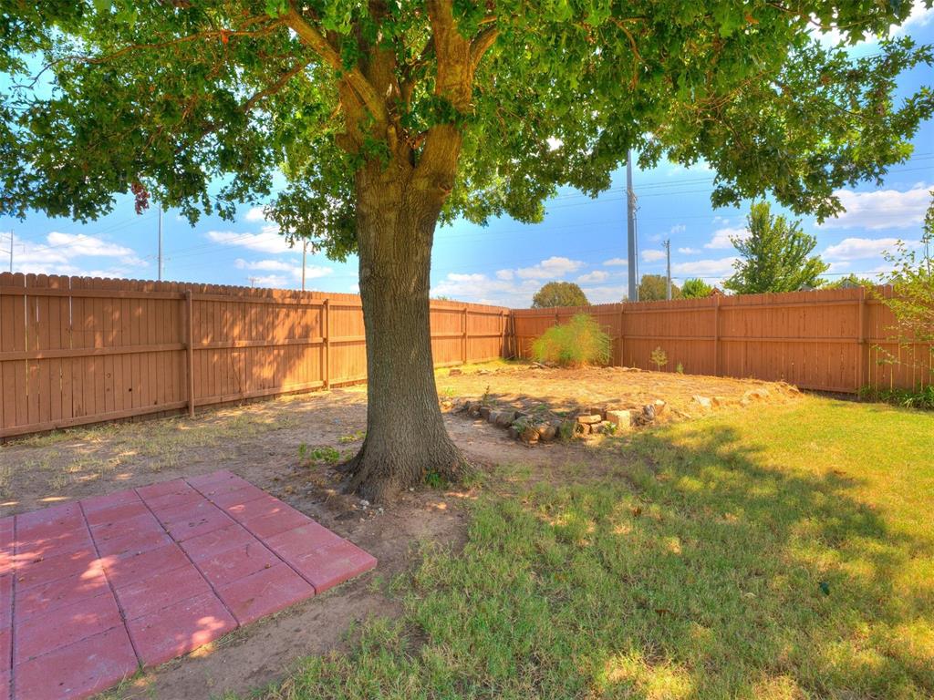 1901 Oak Drive
