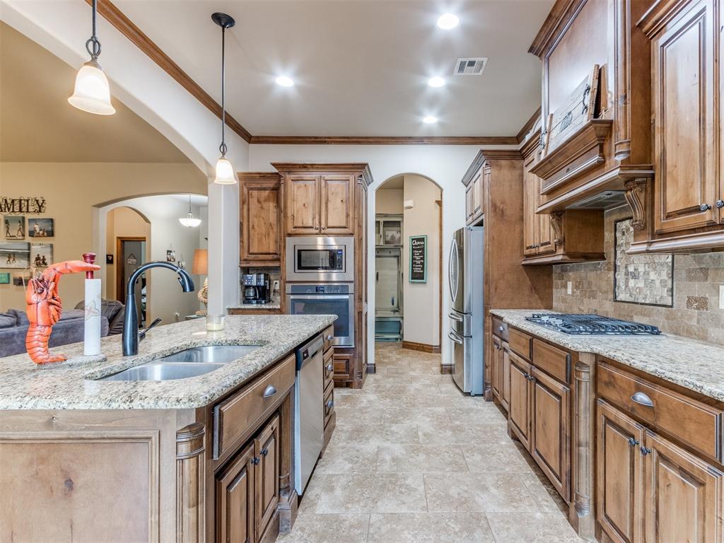 1005 Dayton Lane