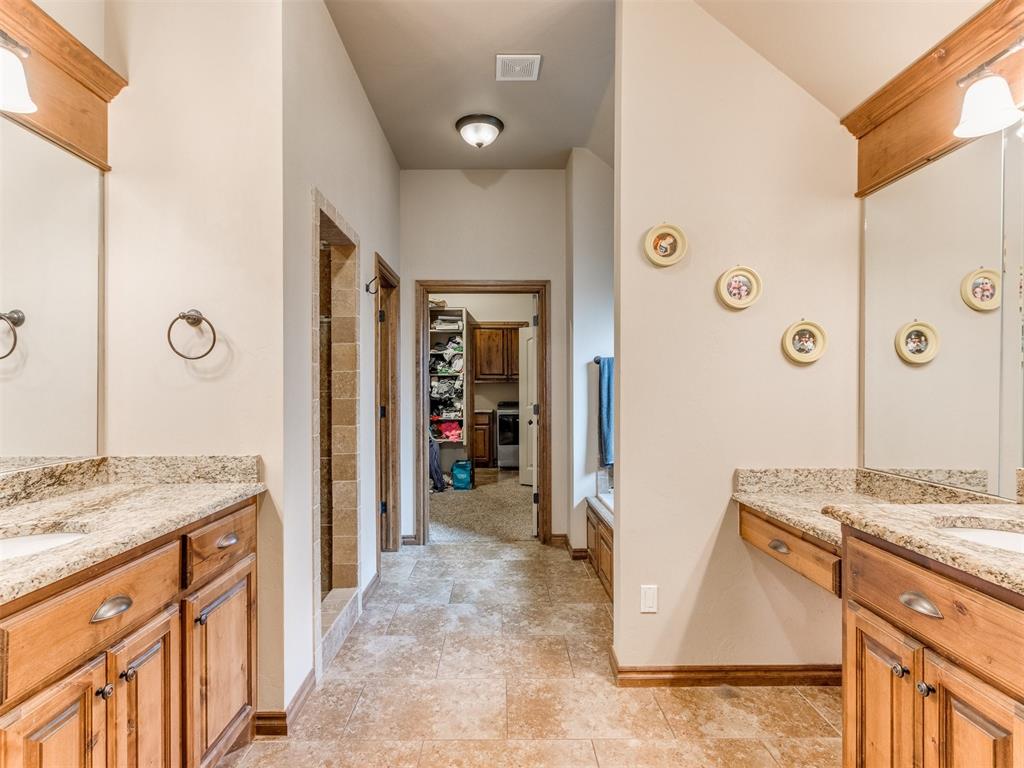 1005 Dayton Lane