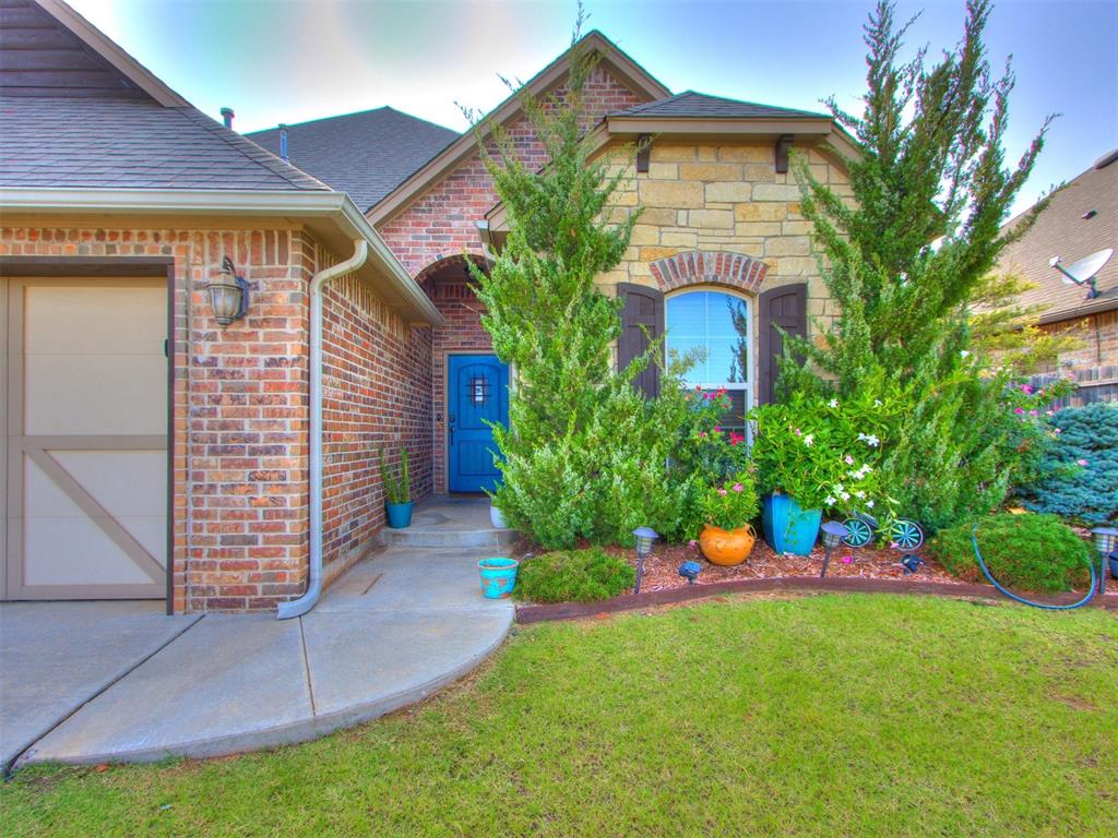 1005 Dayton Lane