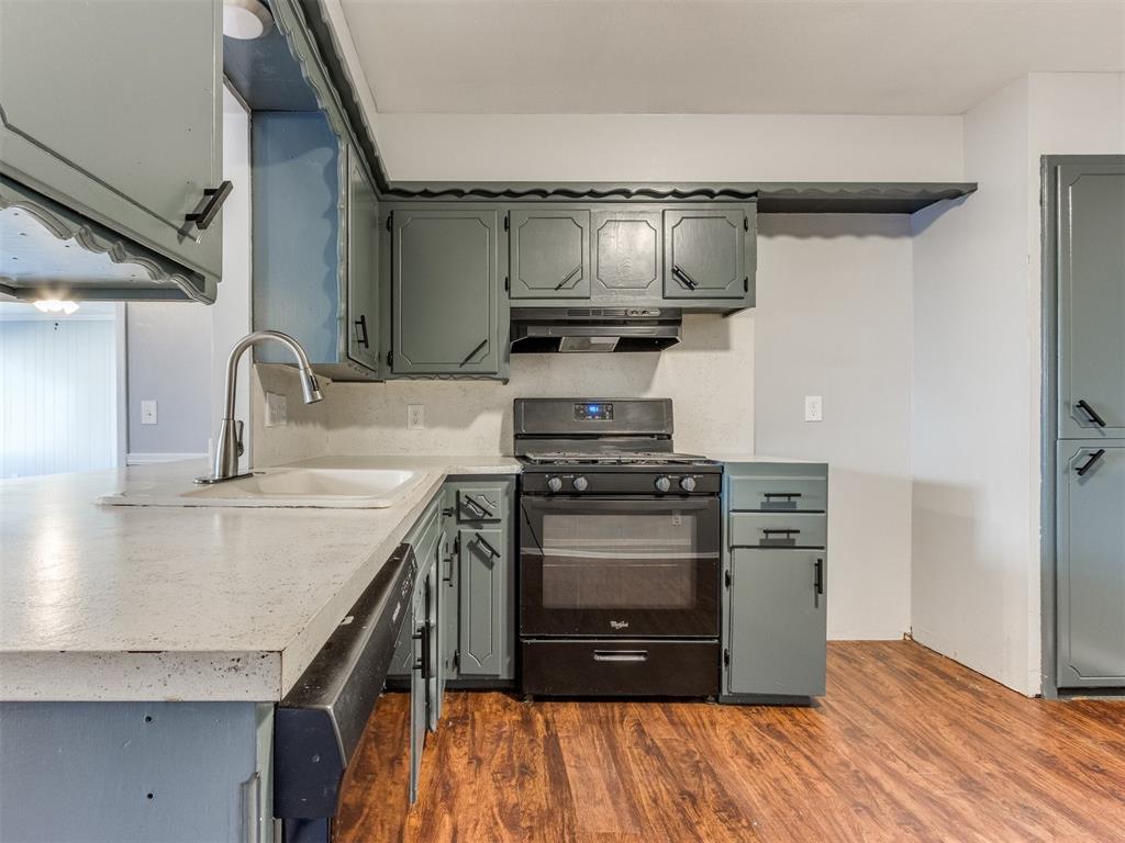 711 SW 3rd Street
