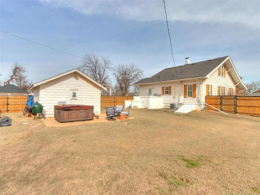 802 S 7th Street