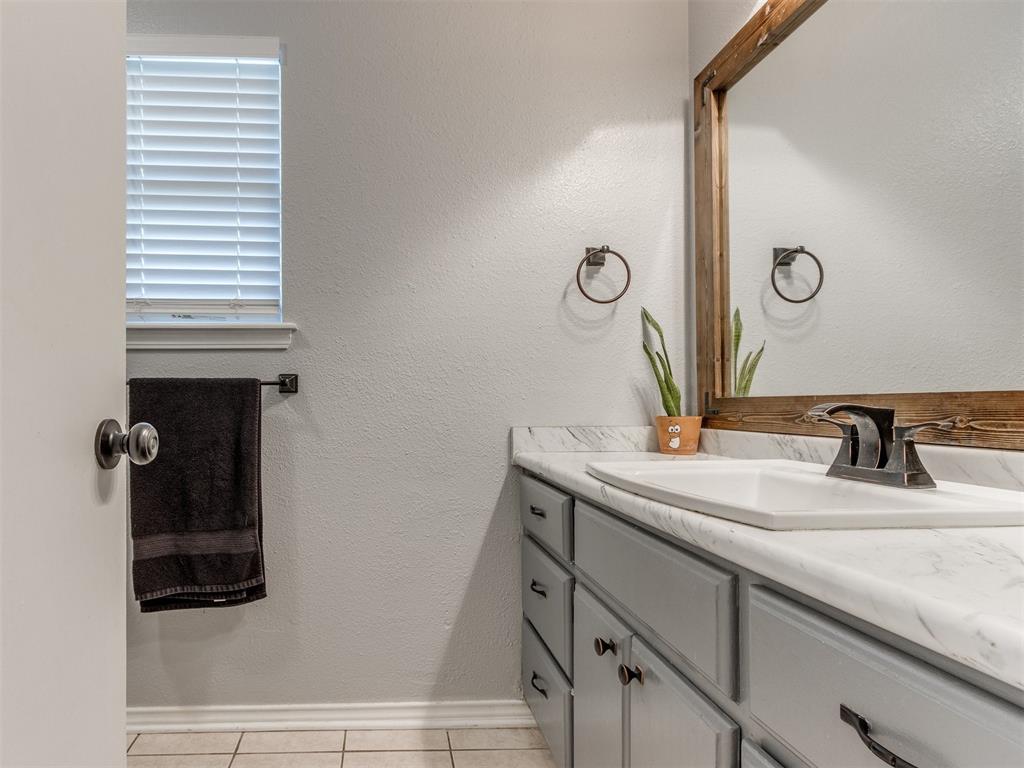9008 Raven Avenue