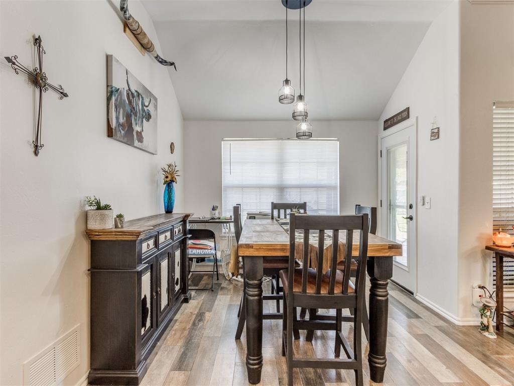913 NE 25th Court