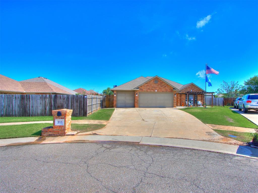 913 NE 25th Court