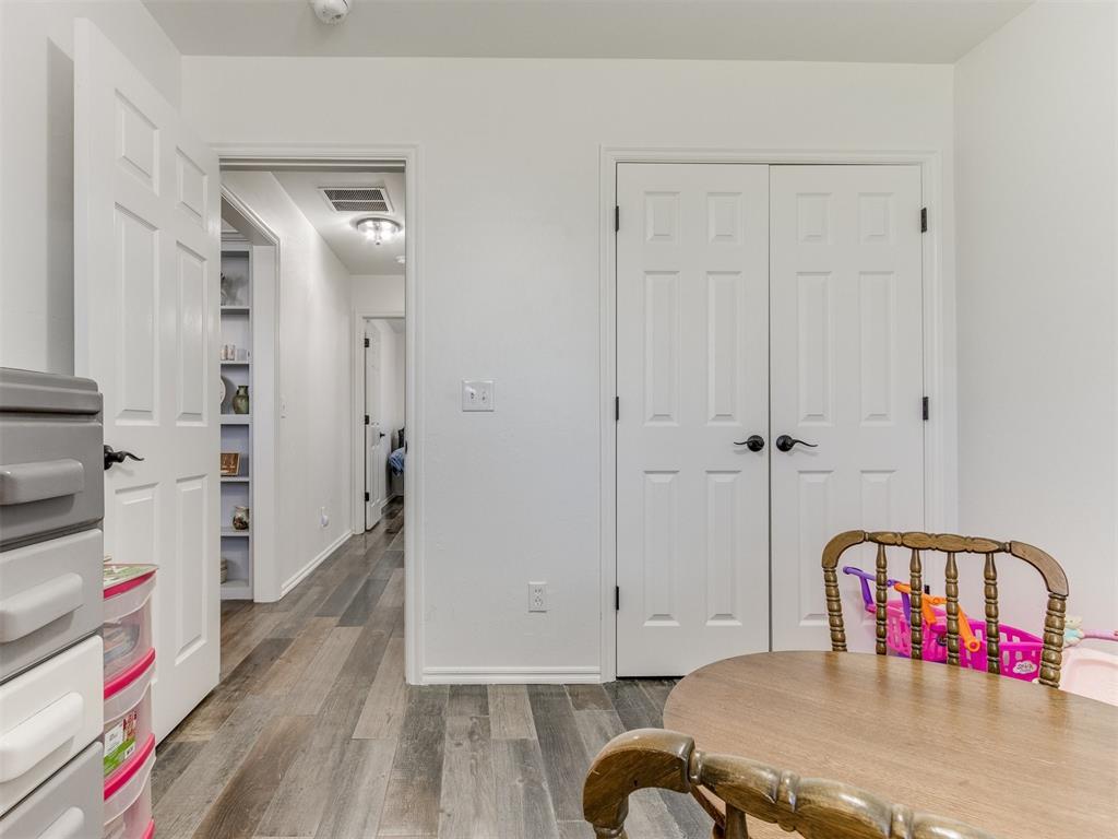 913 NE 25th Court