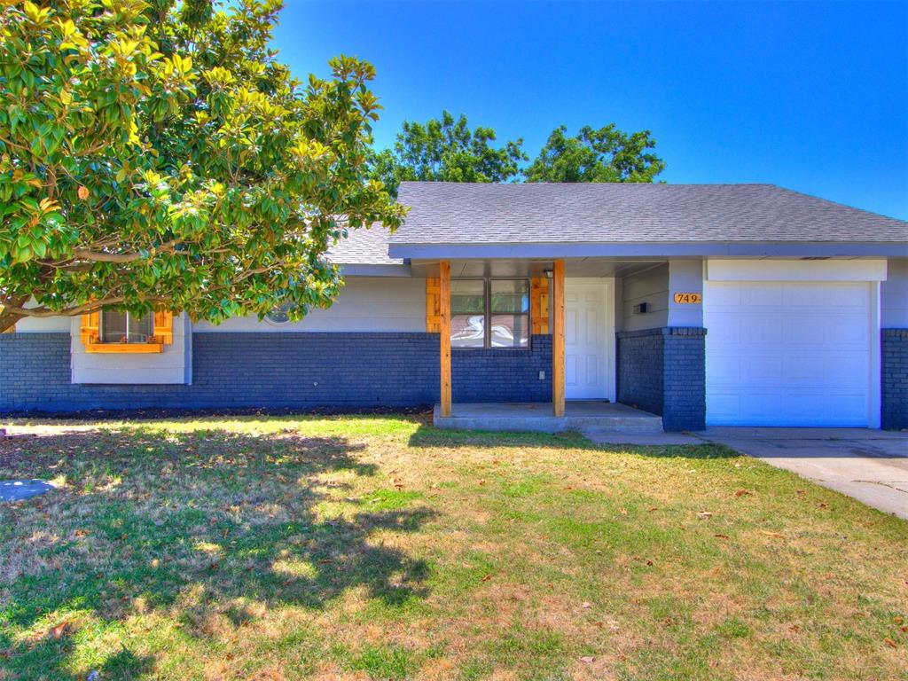 749 N Dallas Avenue