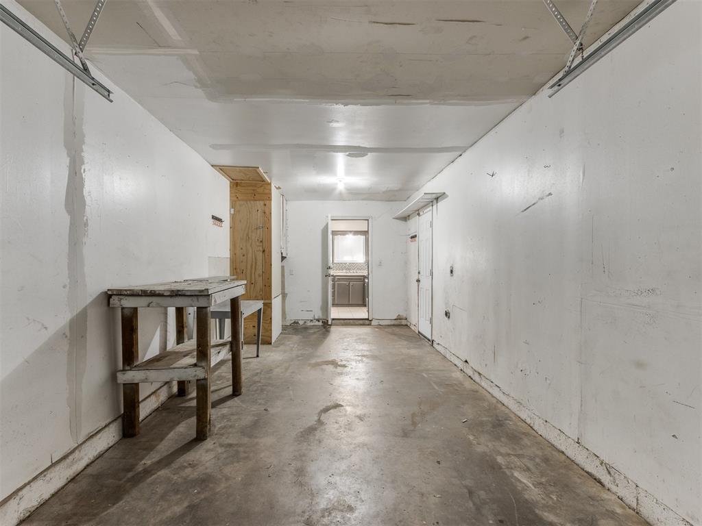 916 W Main Street