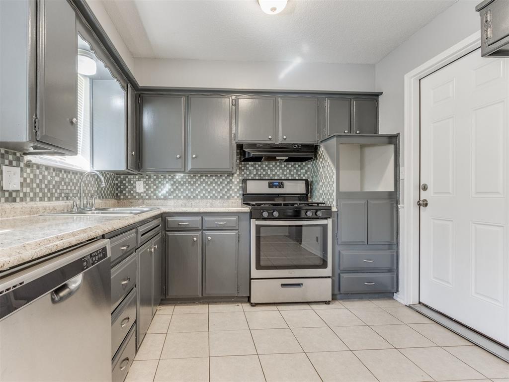 916 W Main Street