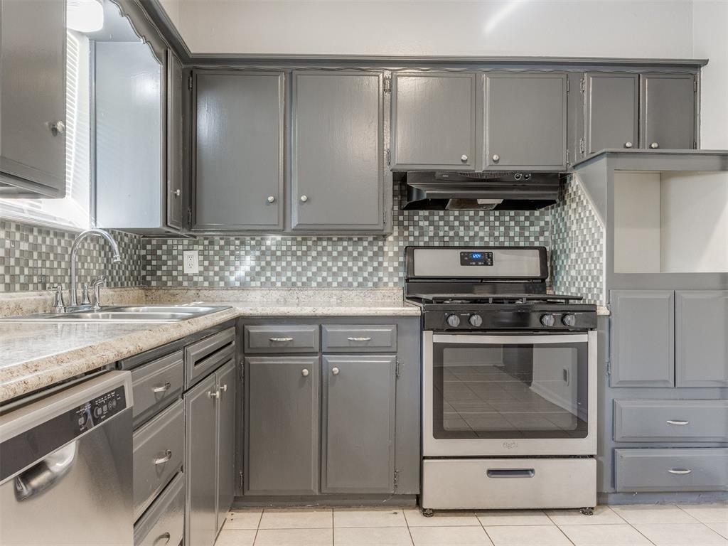 916 W Main Street