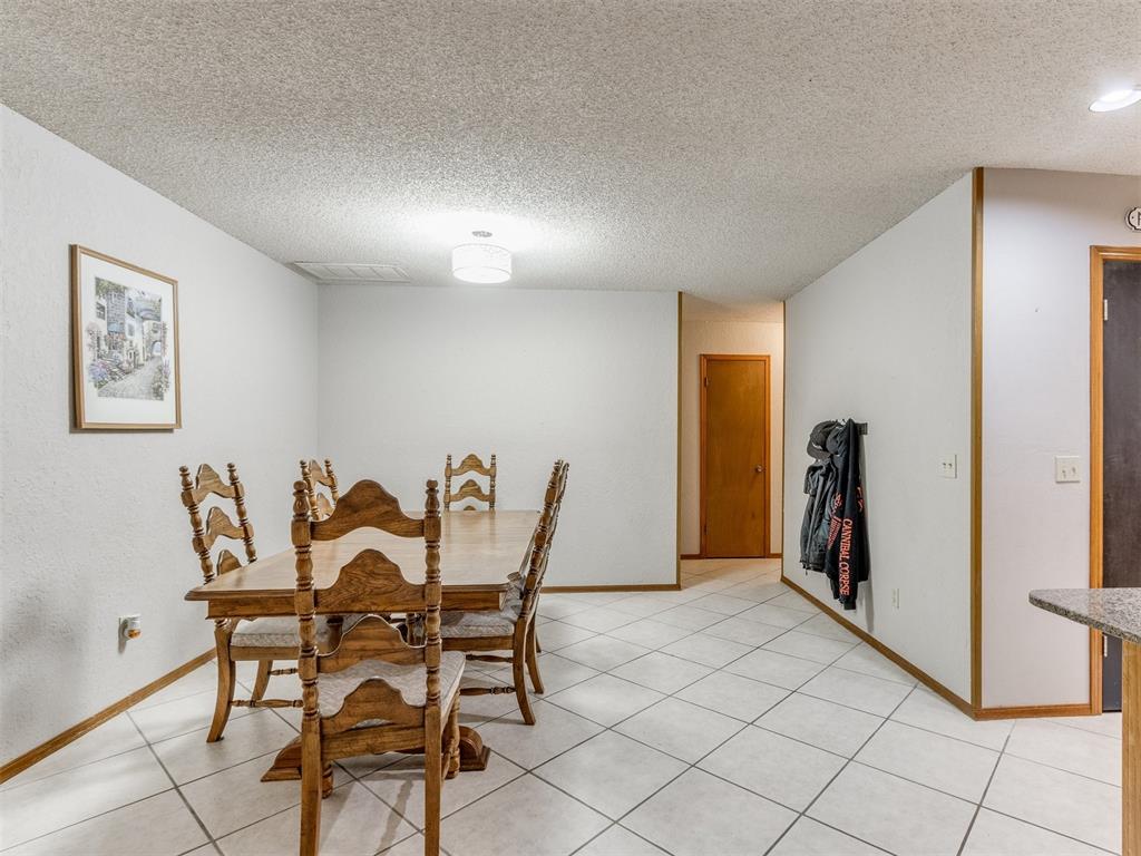 700 S Willowood Drive