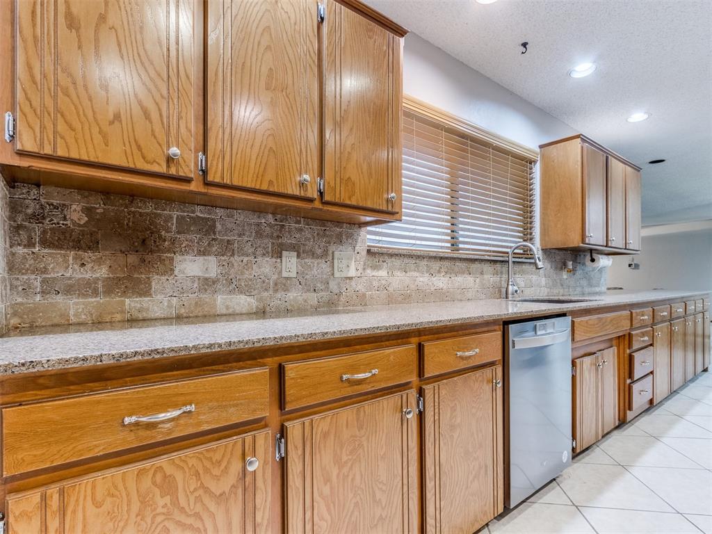 700 S Willowood Drive