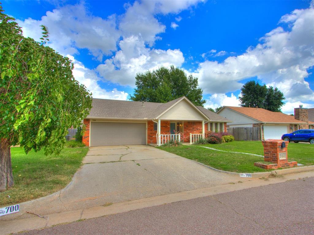 700 S Willowood Drive