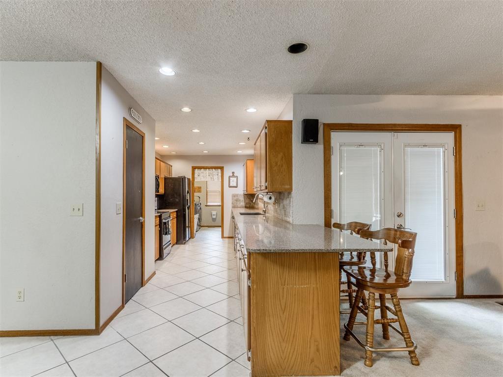 700 S Willowood Drive