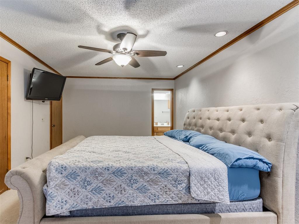 700 S Willowood Drive