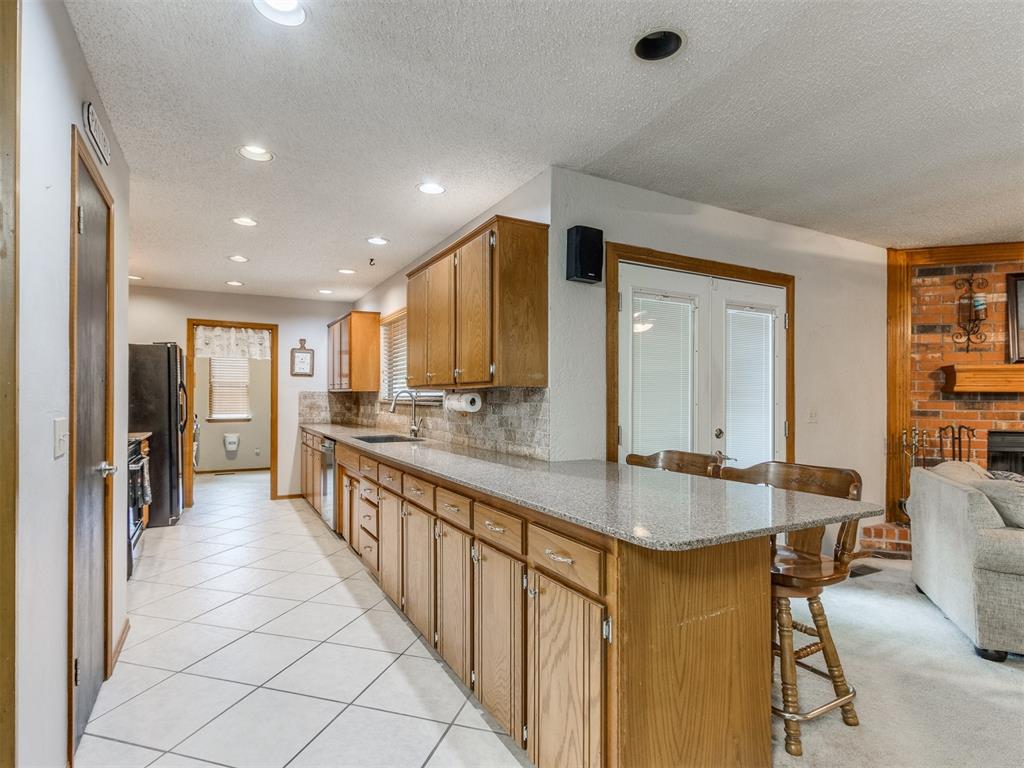 700 S Willowood Drive