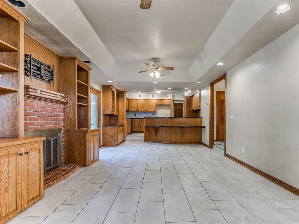 751 Kingsgate Road