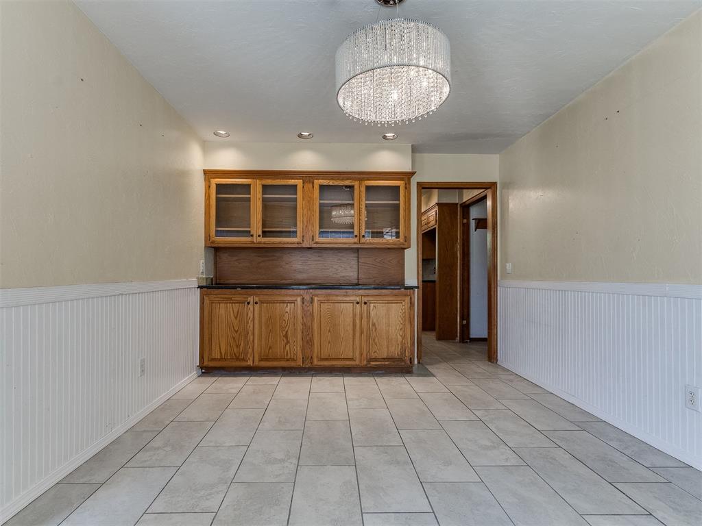 751 Kingsgate Road