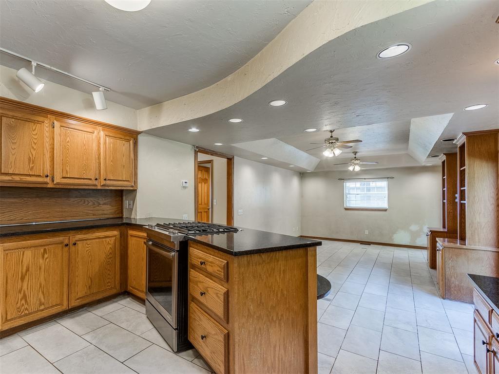 751 Kingsgate Road