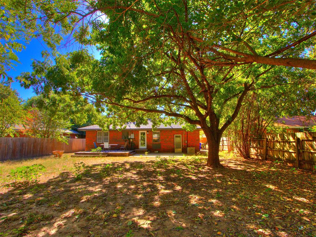 1527 Camden Way