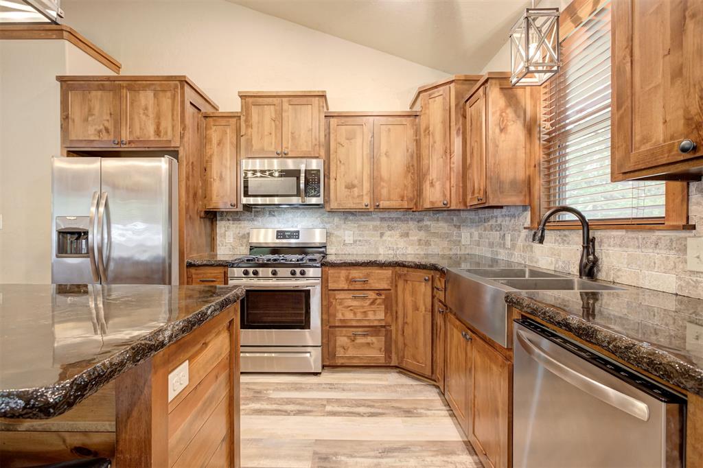 513 NW Eagles Landing Place