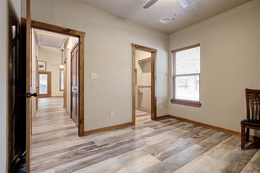 513 NW Eagles Landing Place