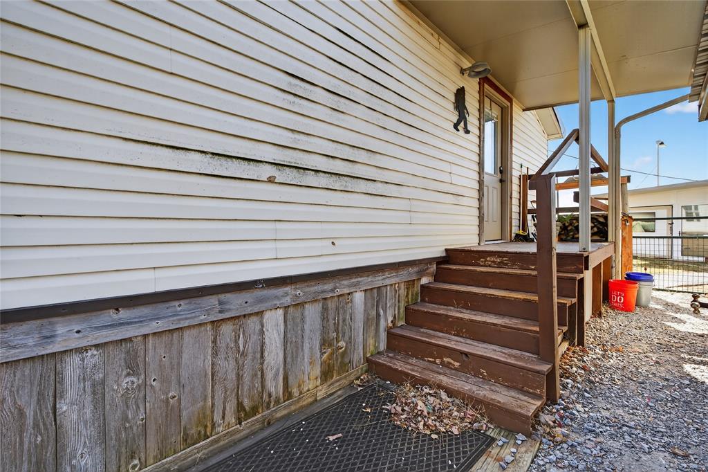 16759 Leah Lane