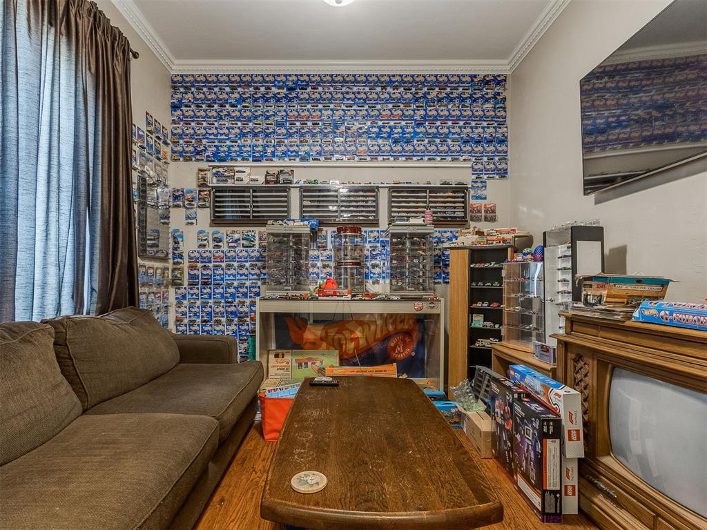 1305 SW 112th Place