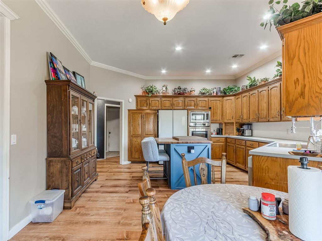 1305 SW 112th Place