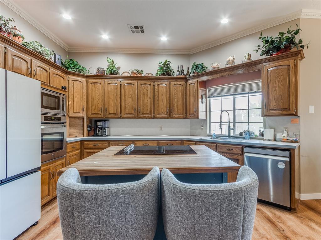 1305 SW 112th Place