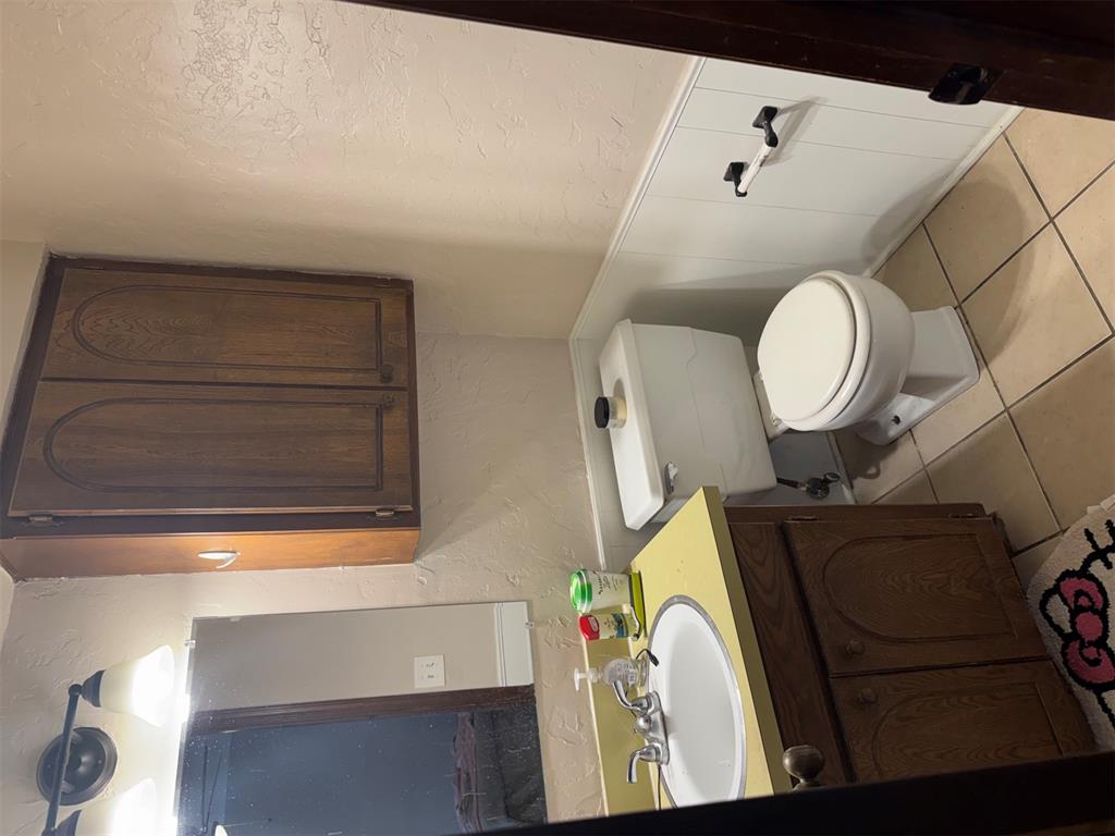 2230 Donna Drive