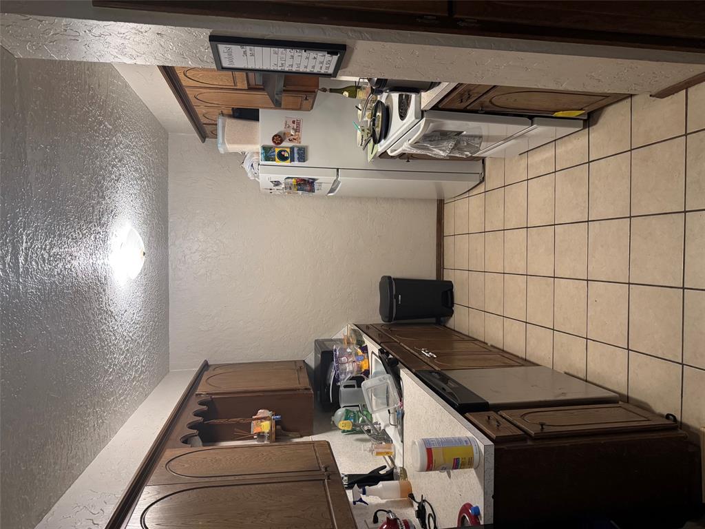 2230 Donna Drive
