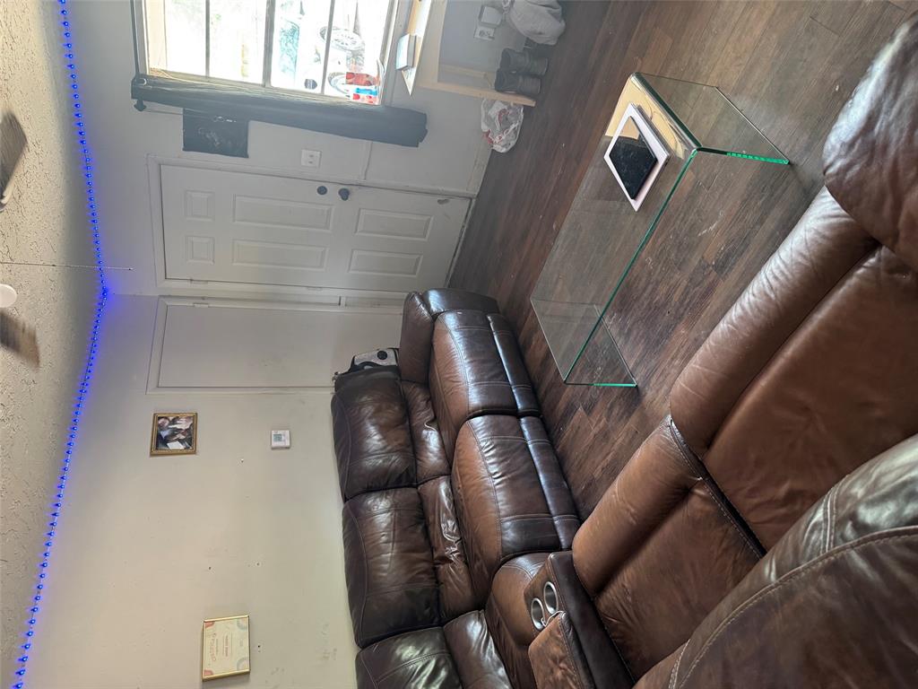 1932 Cherokee Lane Unit: 1934